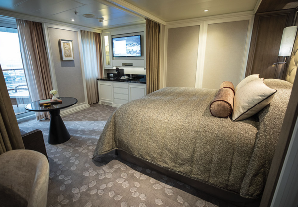 Regent Seven Seas SPLENDOR Concierge Suite LR 1.png